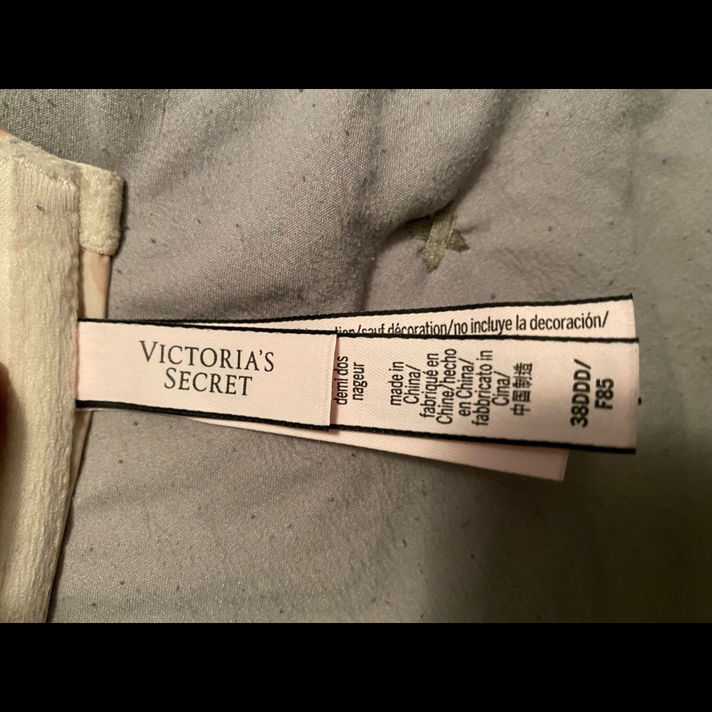 Victoria Secret Racerback Bra - Picture 2 of 2